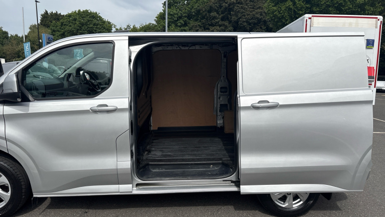 Ford Transit Custom 300 L1 Diesel Fwd 2.0 EcoBlue 136ps H1 Van Limited